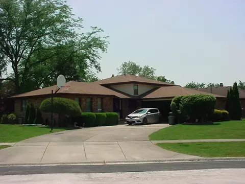 812 Grumman Ct, New Lenox, IL 60451