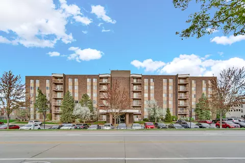 2201 S Grace St #608, Lombard, IL 60148