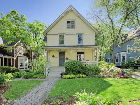 23 Blaine St, Hinsdale, IL 60521
