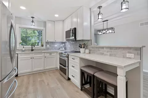 420 Harbor Ter, Bartlett, IL 60103 photo 7