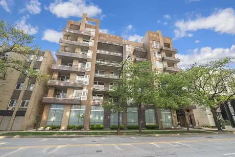 5430 N Sheridan Rd #403, Chicago, IL 60640