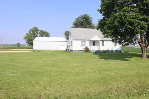 24871 1800 St E, Walnut, IL 61376