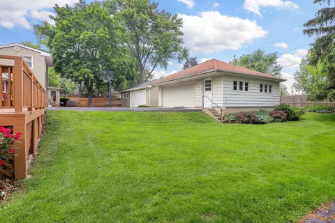 Exterior - 223 S Hickory Ave, Bartlett, IL 60103 photo 4 of 6