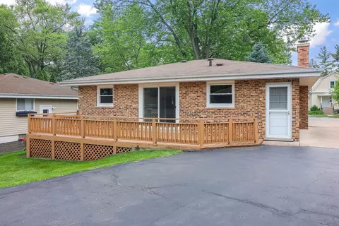 Exterior - 223 S Hickory Ave, Bartlett, IL 60103 photo 6 of 6
