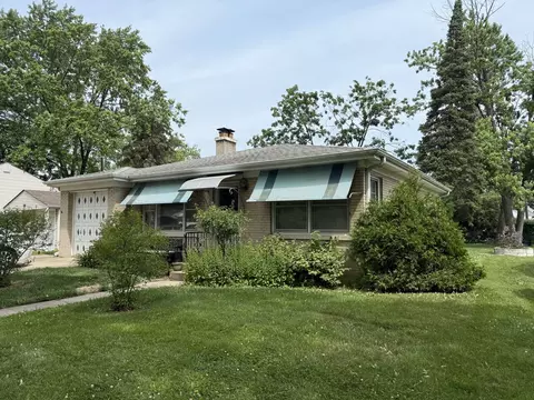 Exterior - 616 E Prairie Ave, Des Plaines, IL 60016 photo 3 of 6