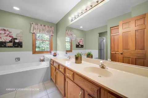 400 Adare Dr, Cary, IL 60013 photo 25