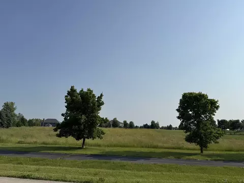 43 W479 Prairie Valley Dr, Saint Charles, IL 60175