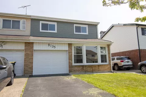 9135 Hollyberry Ave, Des Plaines, IL 60016