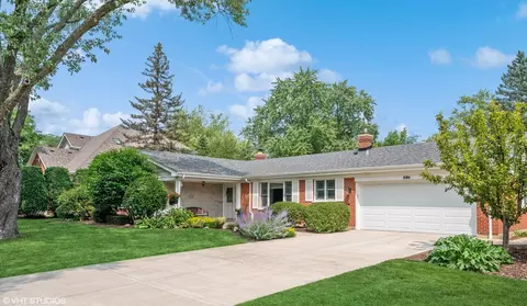 3104 Plum Island Dr, Northbrook, IL 60062