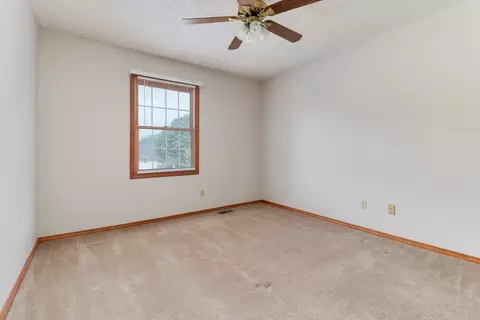 6 Edgewood Ct, Bloomington, IL 61701 photo 17