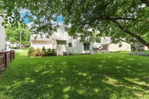 6 Edgewood Ct, Bloomington, IL 61701 photo 27