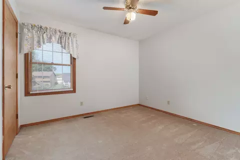 6 Edgewood Ct, Bloomington, IL 61701 photo 18