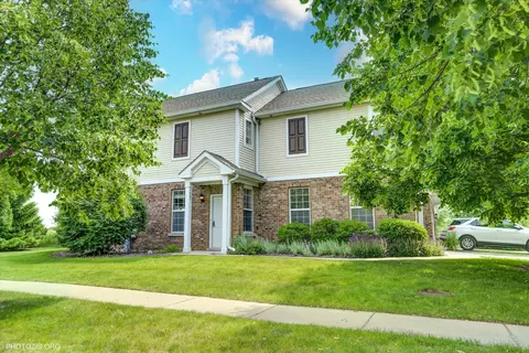 1401 Millbrook Dr #0, Algonquin, IL 60102 photo 2