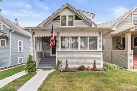 5230 W Waveland Ave, Chicago, IL 60641