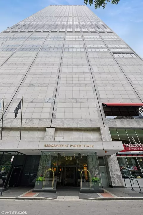 180 E Pearson St #5201, Chicago, IL 60611