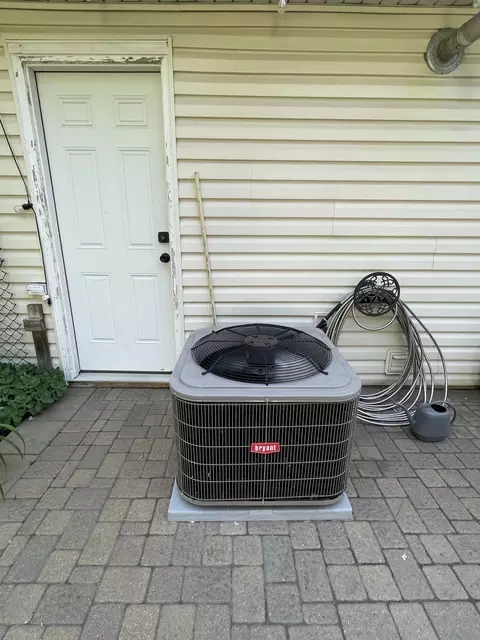 Exterior - 156 Thackeray Dr, Bolingbrook, IL 60440 photo 10 of 10