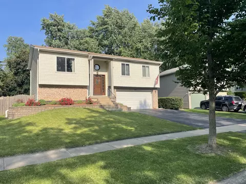 Exterior - 156 Thackeray Dr, Bolingbrook, IL 60440 photo 4 of 10