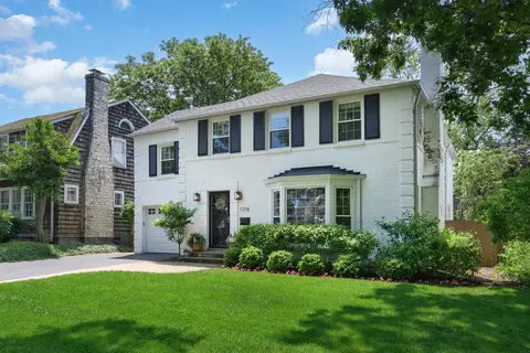 1218 Cherry St, Winnetka, IL 60093