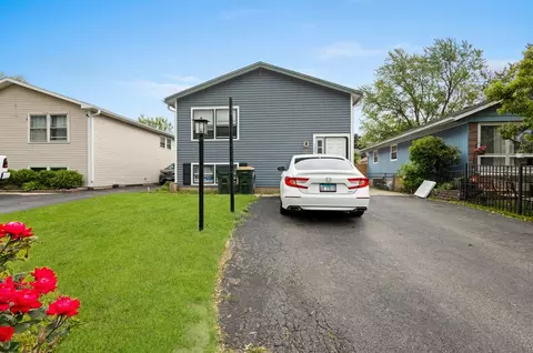 1311 Juneway Ter, Round Lake Beach, IL 60073