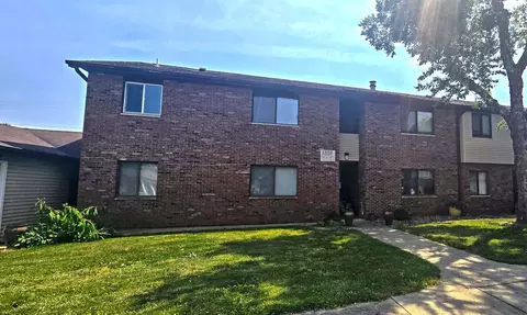 1303 Christopher Cir #8, Urbana, IL 61802