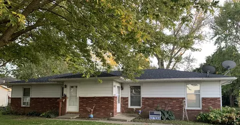 633 Meadow Lane St, Le Roy, IL 61752