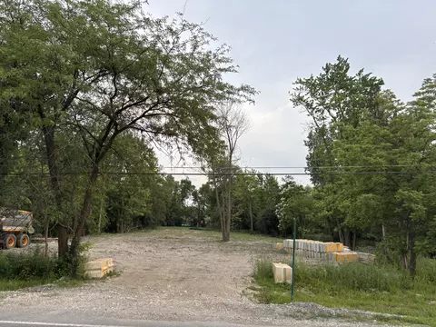 3949 Flossmoor Rd, Flossmoor, IL 60422