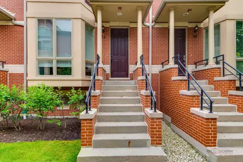Exterior - 42 Legacy Ln, Wheeling, IL 60090 photo 2 of 7