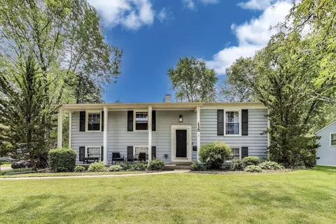 115 Circle Dr W, Montgomery, IL 60538