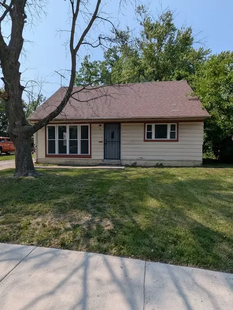 10 Apache St, Park Forest, IL 60466