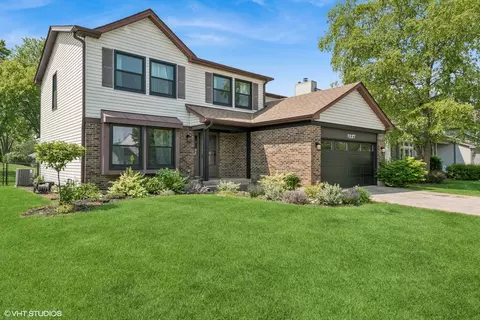 1227 Timber Dr, Elk Grove Village, IL 60007