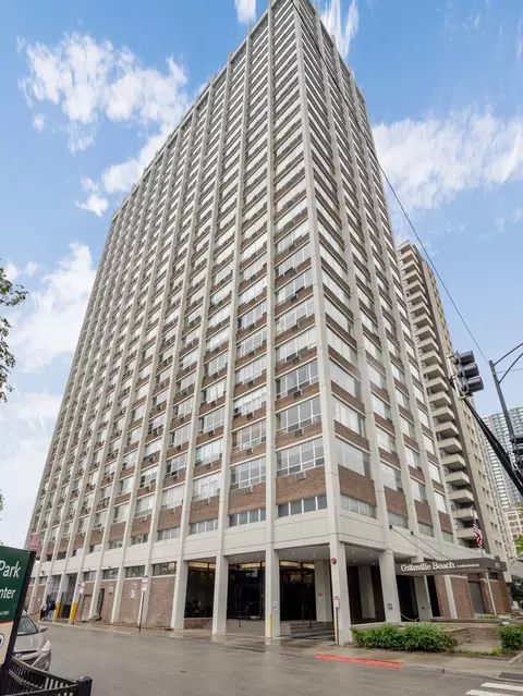 6171 N Sheridan Rd #1803, Chicago, IL 60660