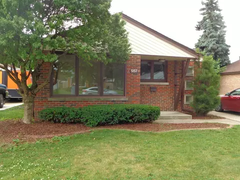 5157 W 90th St, Oak Lawn, IL 60453