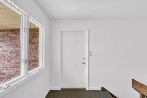 Entry Way - 8 Fields E #8, Champaign, IL 61822 photo 3 of 4