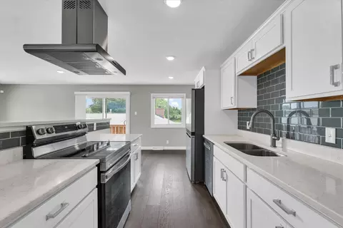 Kitchen - 8 Fields E #8, Champaign, IL 61822 photo 1 of 6