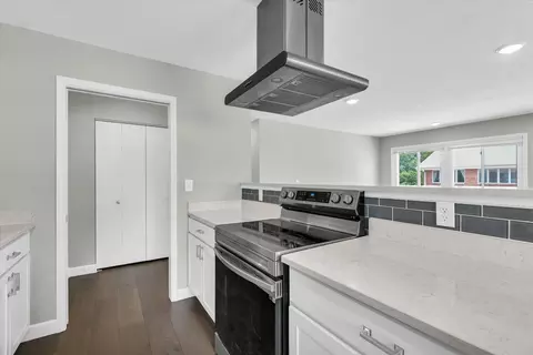 Kitchen - 8 Fields E #8, Champaign, IL 61822 photo 3 of 6