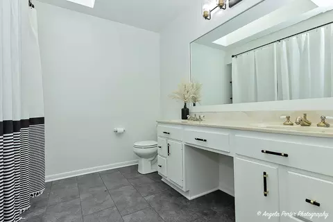 Bath - 4116 Florence Dr, Johnsburg, IL 60051 photo 5 of 6