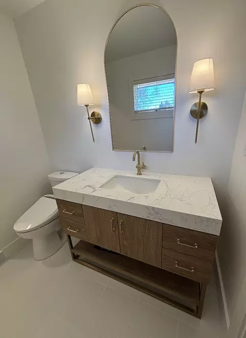 Bath - 4116 Florence Dr, Johnsburg, IL 60051 photo 3 of 6