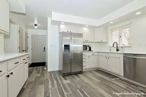 Kitchen - 4116 Florence Dr, Johnsburg, IL 60051 photo 4 of 4