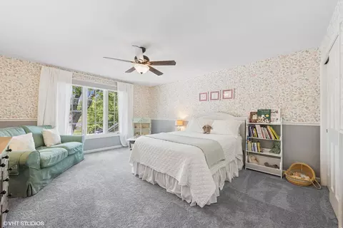 Bedroom - 1808 Beloit Ct, Naperville, IL 60565 photo 5 of 6