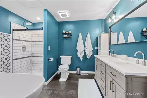 Bath - 1714 Tall Tree Ln, Johnsburg, IL 60051 photo 2 of 4