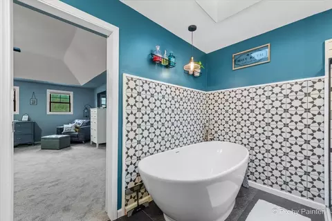 Bath - 1714 Tall Tree Ln, Johnsburg, IL 60051 photo 3 of 4