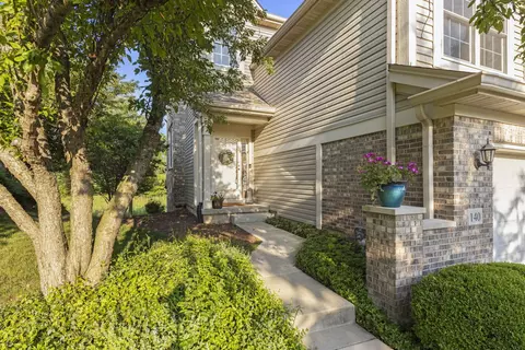 140 River Mist Dr, Oswego, IL 60543