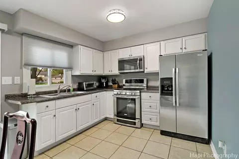 Kitchen - 1113 Rolling Lane Rd, Johnsburg, IL 60051 photo 2 of 2