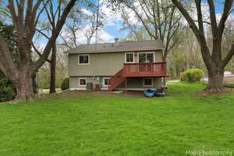 Exterior - 1113 Rolling Lane Rd, Johnsburg, IL 60051 photo 3 of 5