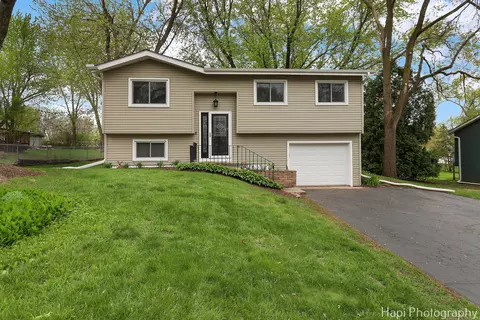 1113 Rolling Lane Rd, Johnsburg, IL 60051