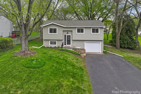 Exterior - 1113 Rolling Lane Rd, Johnsburg, IL 60051 photo 5 of 5