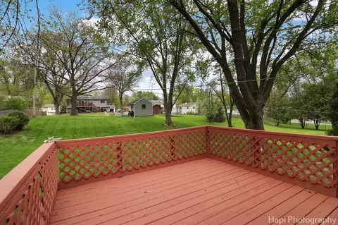 Exterior - 1113 Rolling Lane Rd, Johnsburg, IL 60051 photo 2 of 5