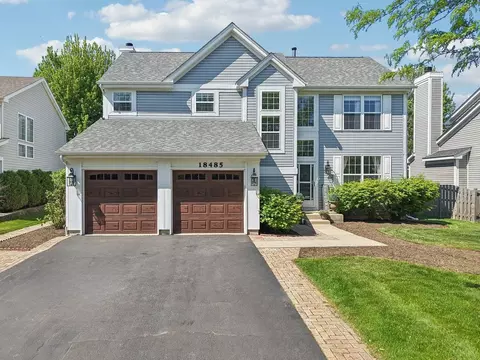 18485 W Springwood Dr, Grayslake, IL 60030