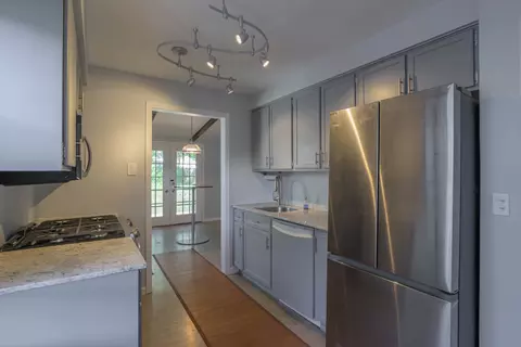 503 S Edison Ave, Elgin, IL 60123 photo 9