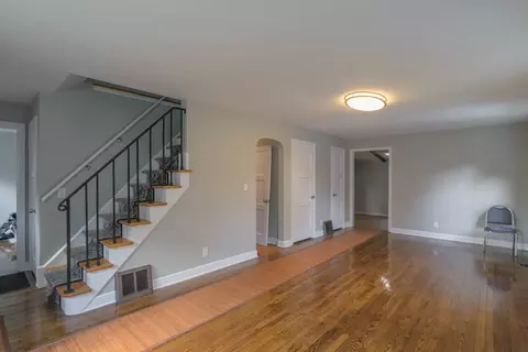 503 S Edison Ave, Elgin, IL 60123 photo 4